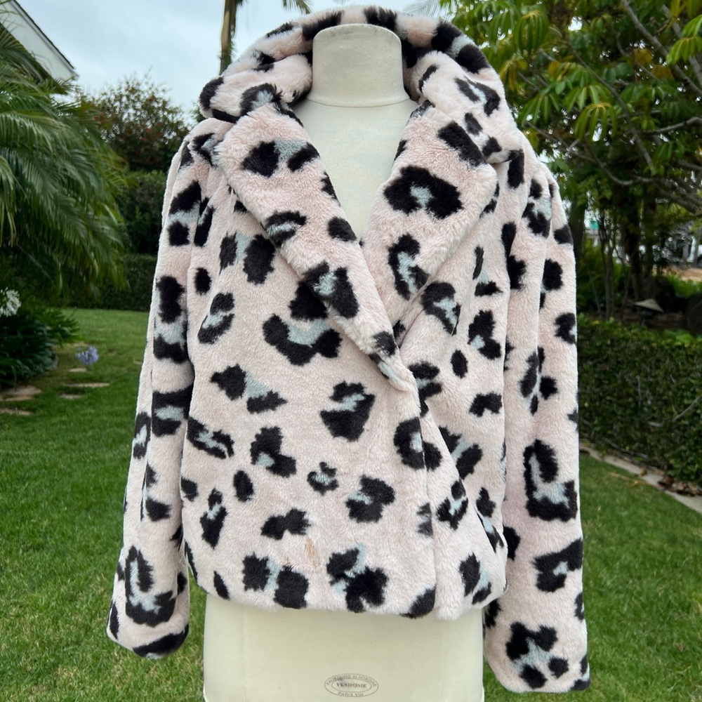Le Lis Black and White Teddy Jacket Cozy Streetwear